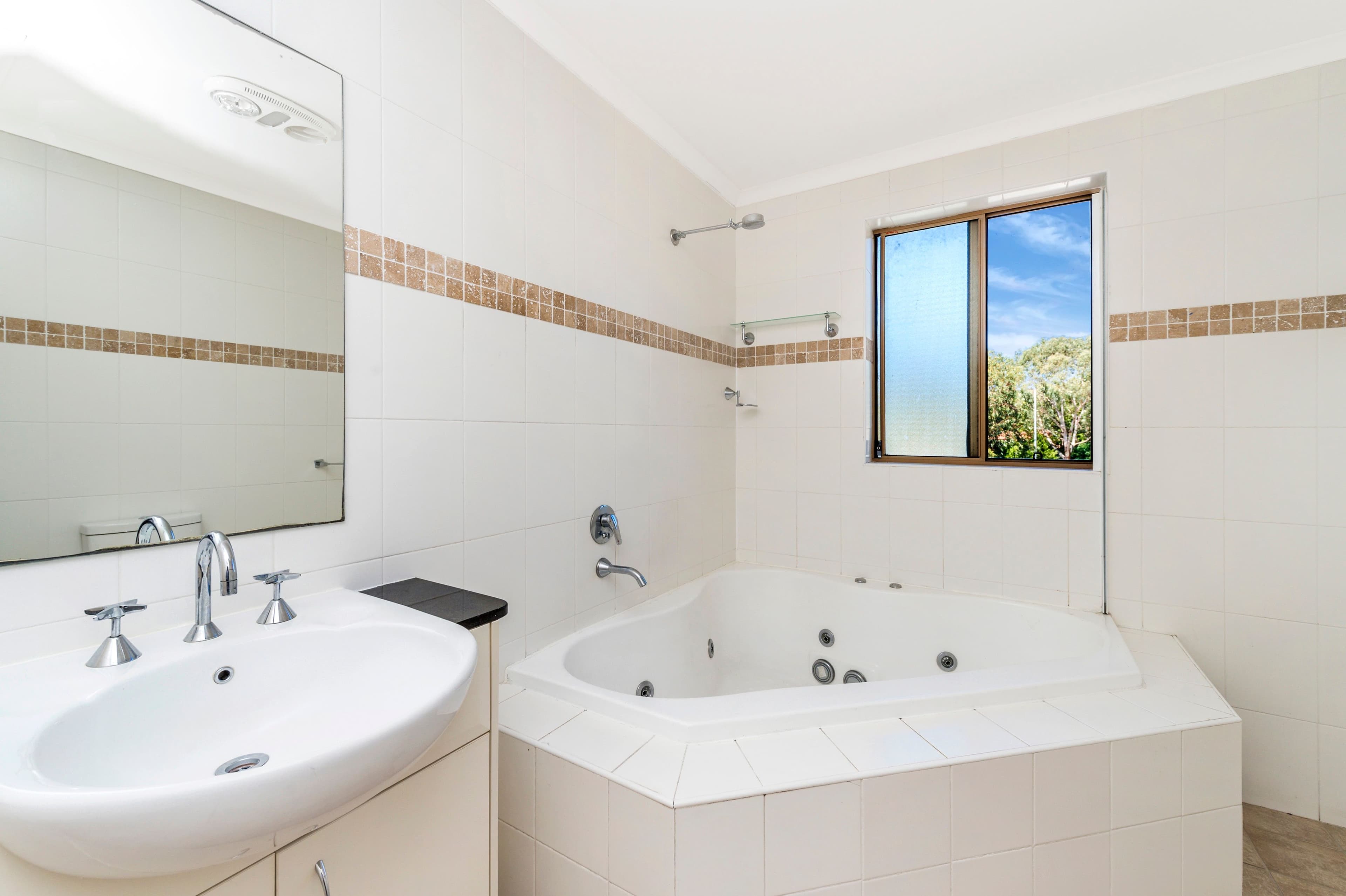 12 Waniassa Street, Queanbeyan NSW 2620, Queanbeyan East - Thumbnail 8