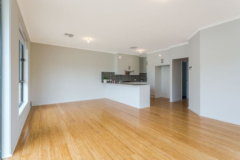 8 McKay Street, LARGS BAY SA 5016, Largs Bay - Thumbnail 2