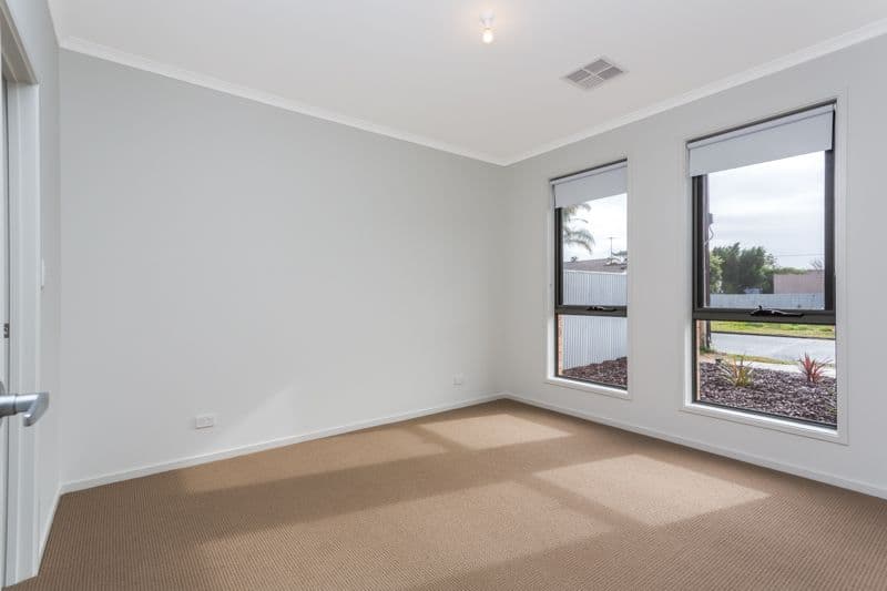 8 McKay Street, LARGS BAY SA 5016, Largs Bay - Thumbnail 6