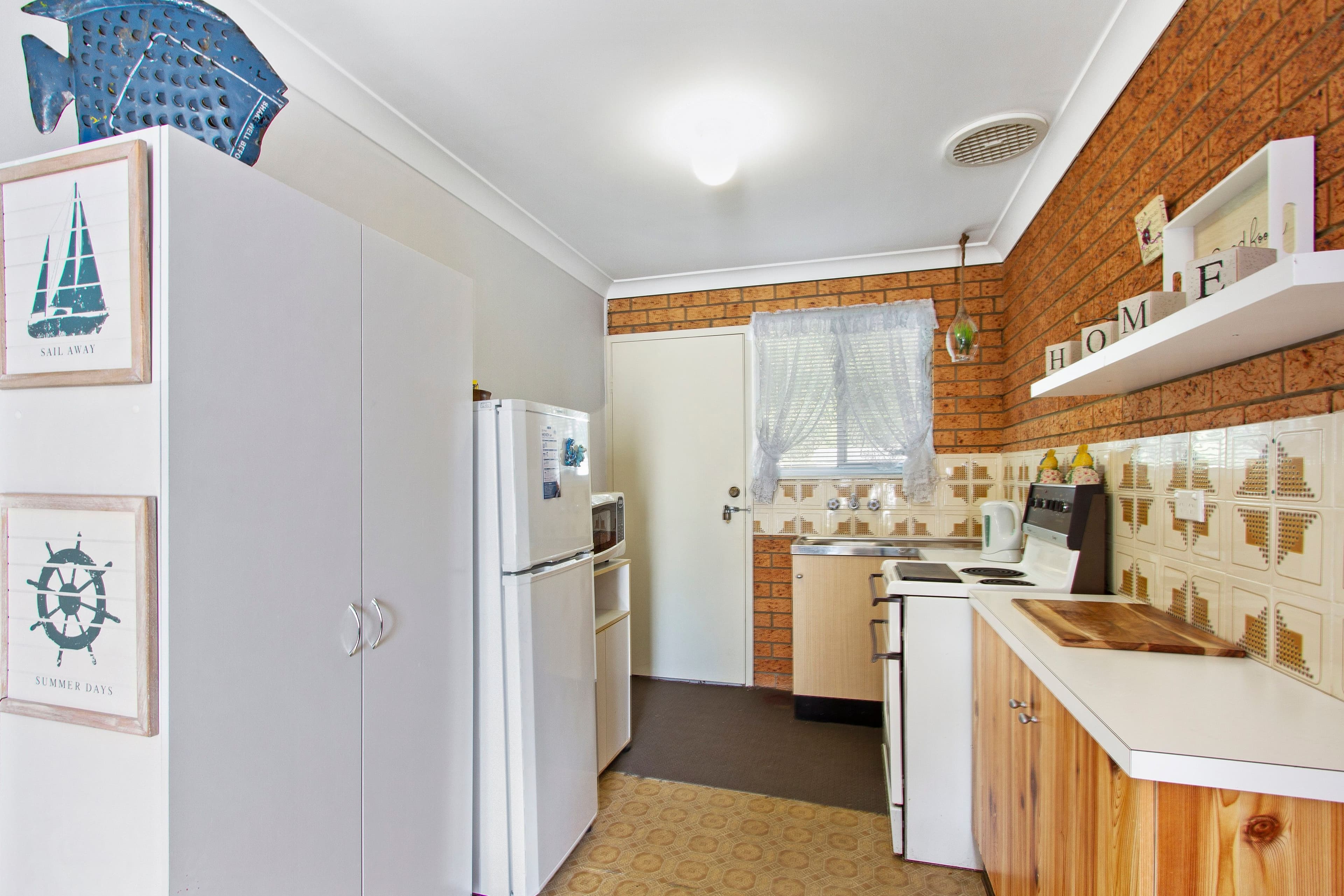 5 Matthew Parade, Batehaven - Thumbnail 3