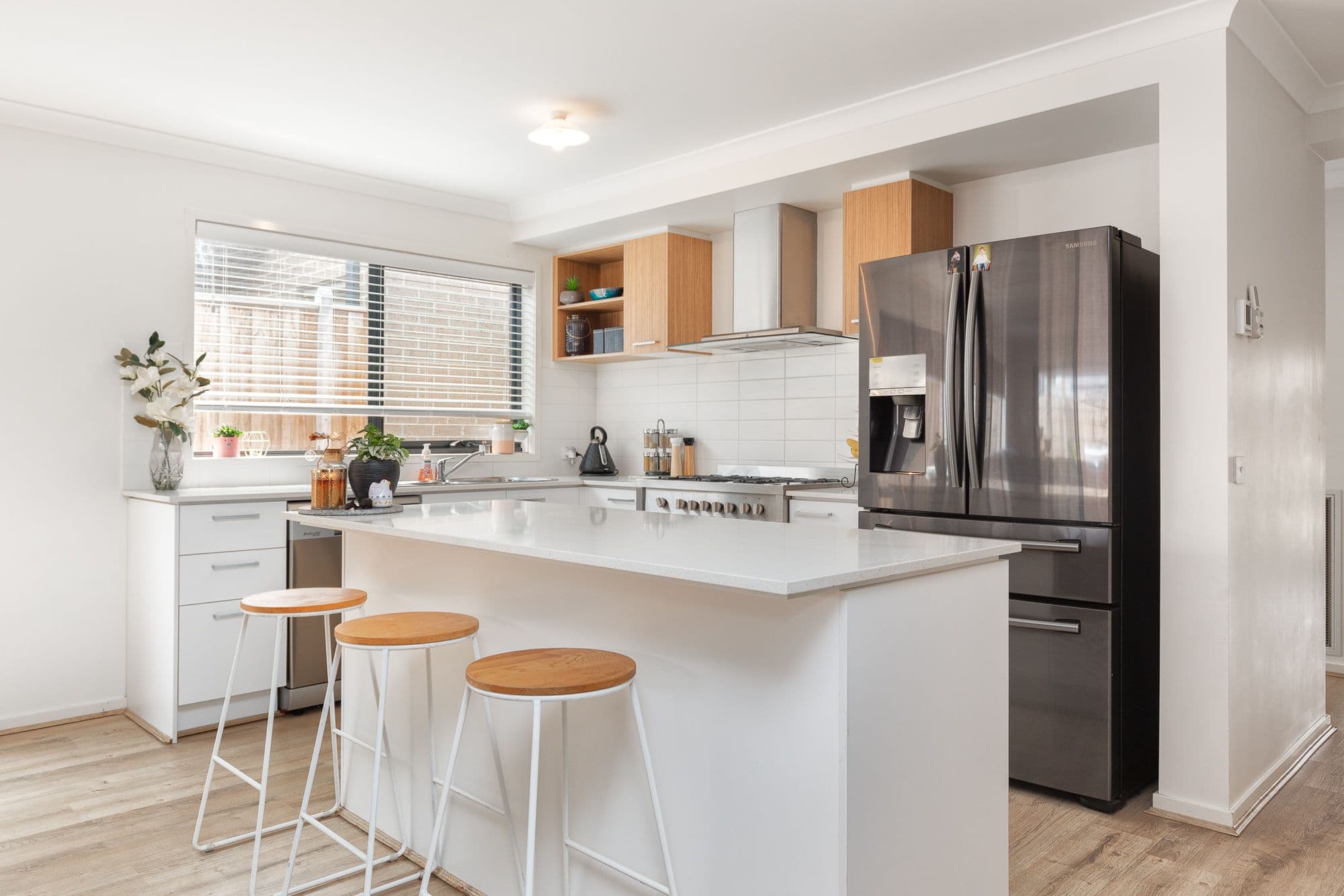 10 Wenn Avenue, Clyde North VIC 3978, Clyde North - Thumbnail 2