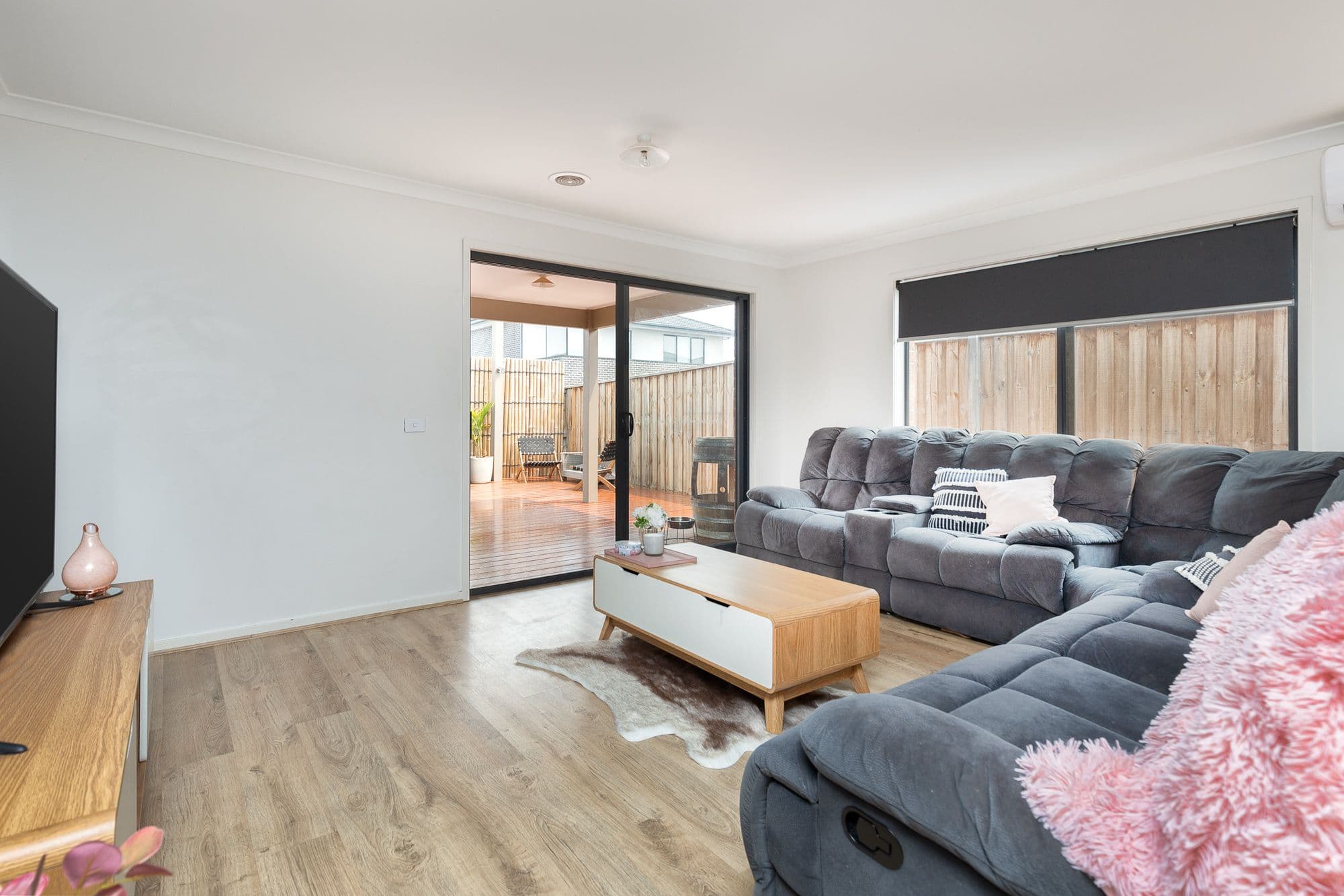 10 Wenn Avenue, Clyde North VIC 3978, Clyde North - Thumbnail 5