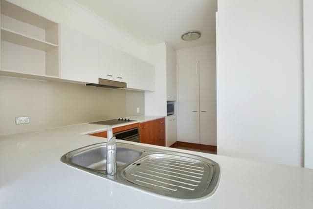43 'Pebbles', 13-23 Bright Avenue, LABRADOR QLD 4215, Labrador - Thumbnail 5