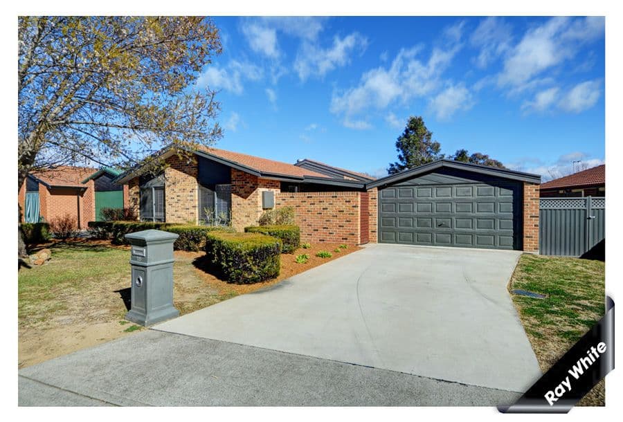 18 Sherwood Circuit, GORDON ACT 2906, Gordon - Image 1