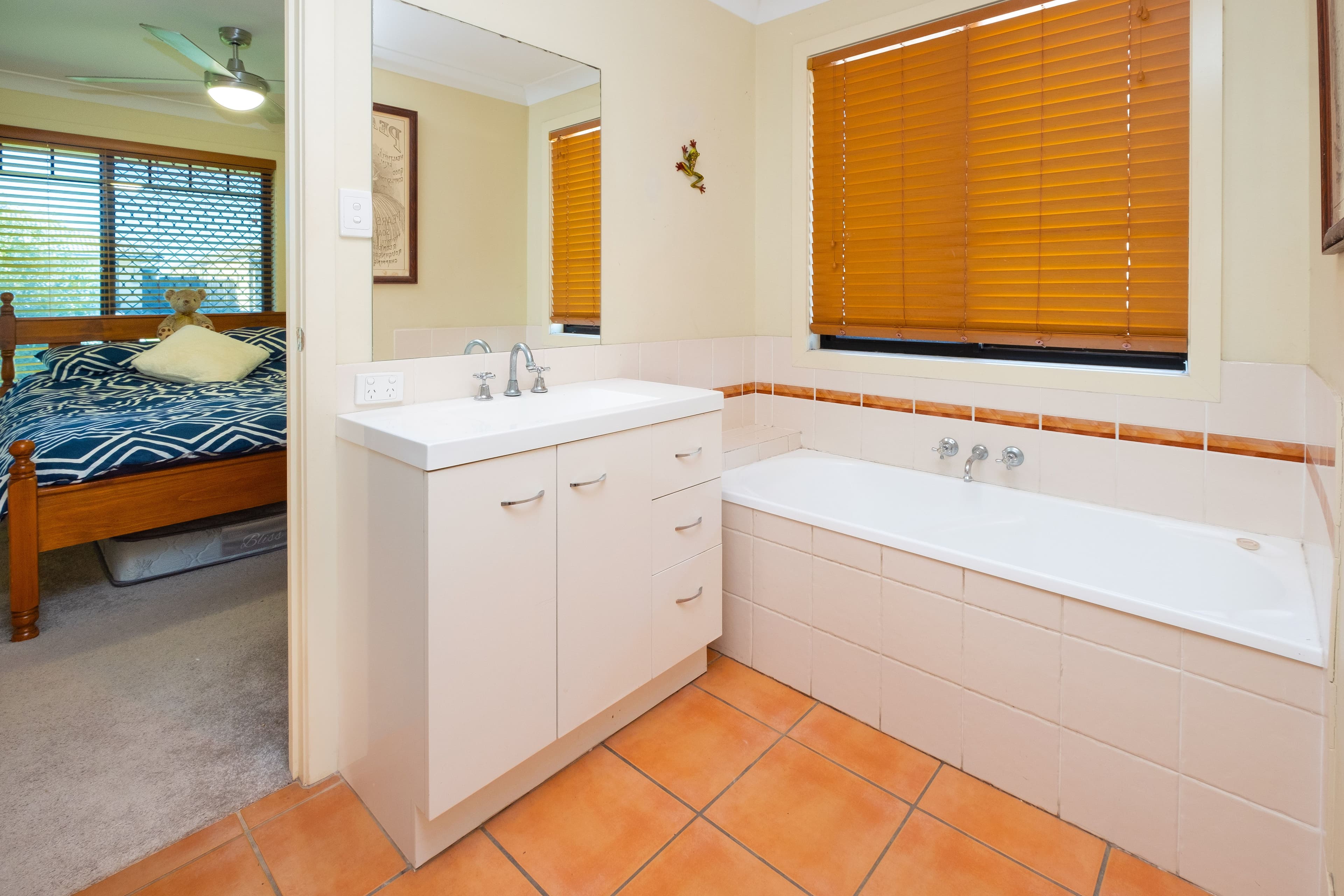 55 Lakeview Drive, Logan Reserve QLD 4133, Logan Reserve - Thumbnail 4
