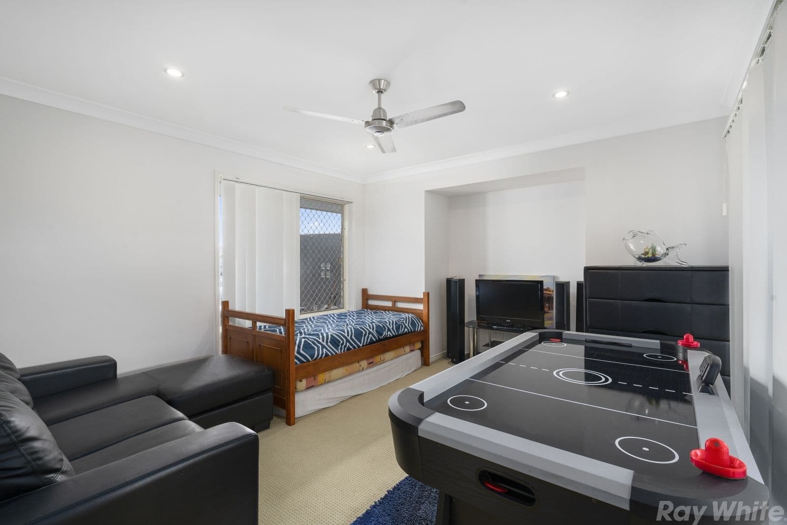 9 Reichman Street, Caboolture QLD 4510, Caboolture - Thumbnail 4