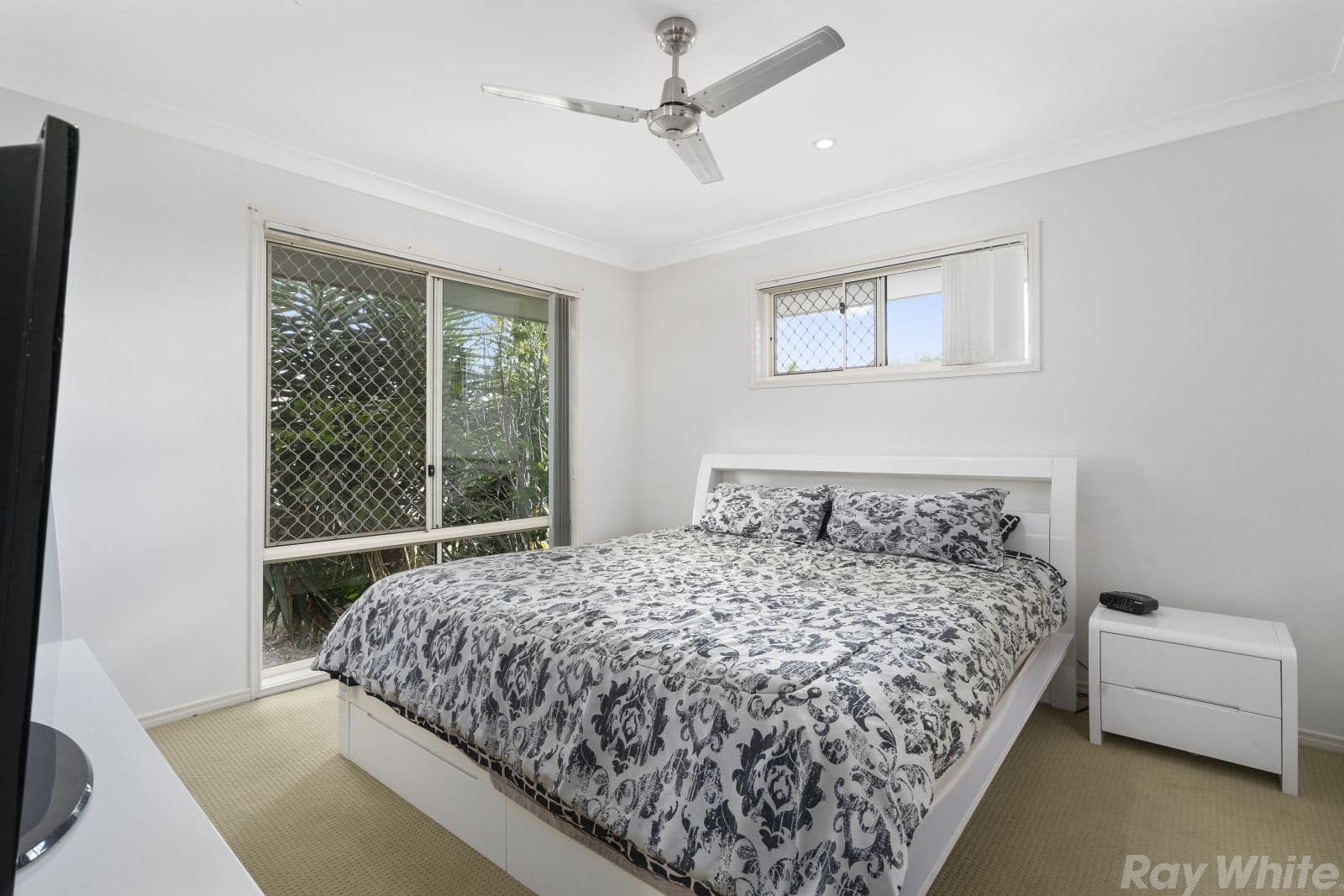 9 Reichman Street, Caboolture QLD 4510, Caboolture - Thumbnail 6