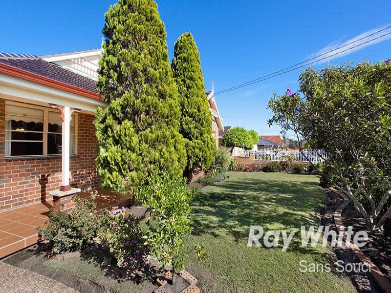 105 Jubilee Avenue, BEVERLEY PARK NSW 2217, Beverley Park - Thumbnail 2