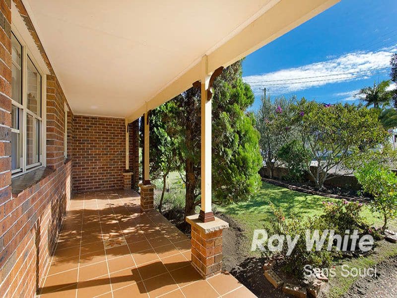 105 Jubilee Avenue, BEVERLEY PARK NSW 2217, Beverley Park - Thumbnail 3