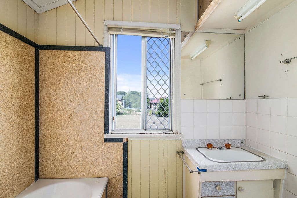 20 Cothill Road, Booval QLD 4304, Booval - Thumbnail 7