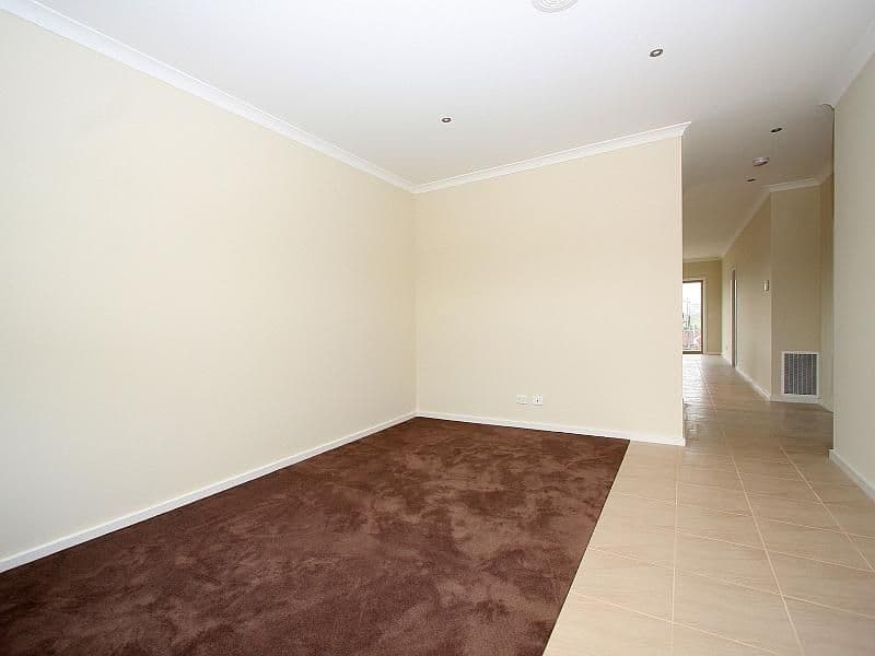 10 Donnelly Circuit, SOUTH MORANG VIC 3752, South Morang - Thumbnail 4