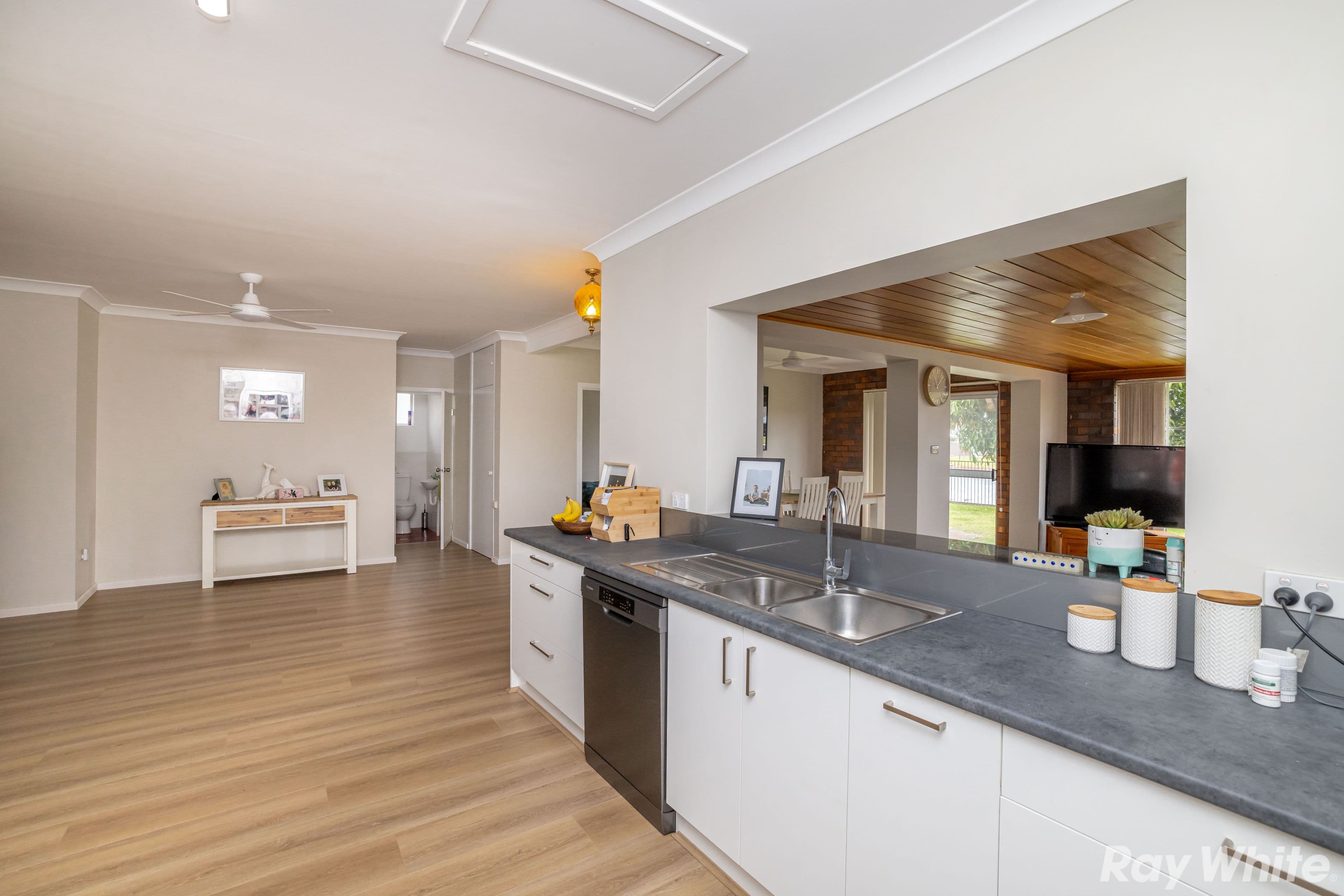 24 Wyuna Place, FORSTER KEYS NSW 2428, Forster - Thumbnail 4