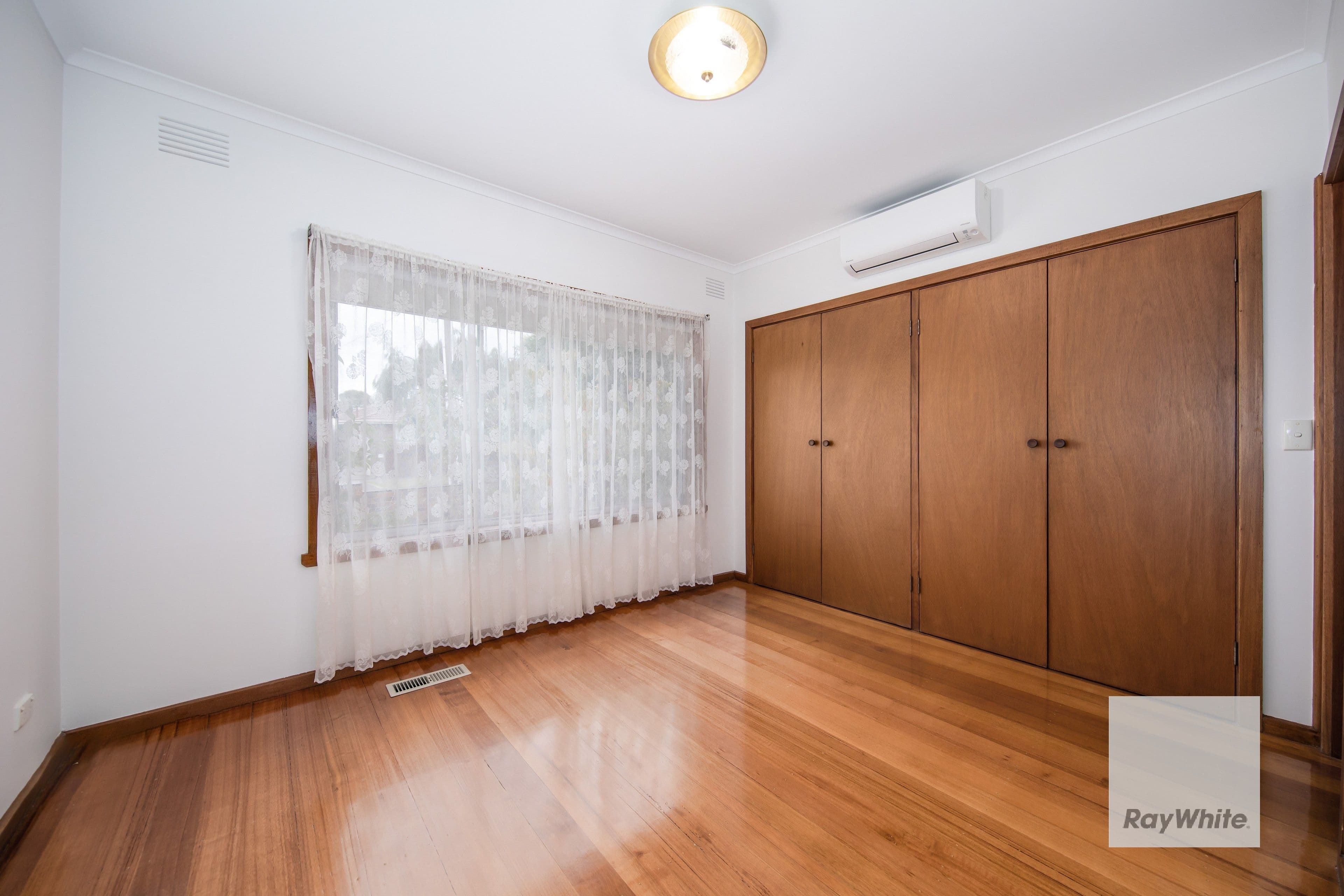 1 Capri Court, Deer Park VIC 3023, Deer Park - Thumbnail 8