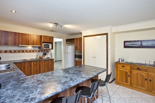 18 Barrington Crescent, MARYLAND NSW 2287, Maryland - Thumbnail 5