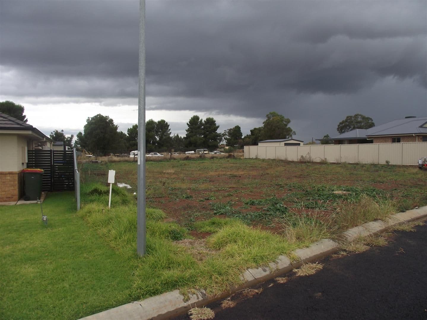5 Mossgiel Close, PARKES NSW 2870, Parkes - Thumbnail 3