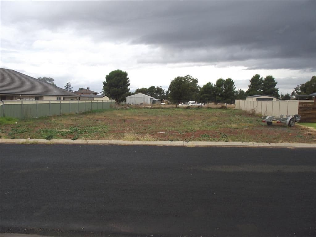 5 Mossgiel Close, PARKES NSW 2870, Parkes - Thumbnail 4