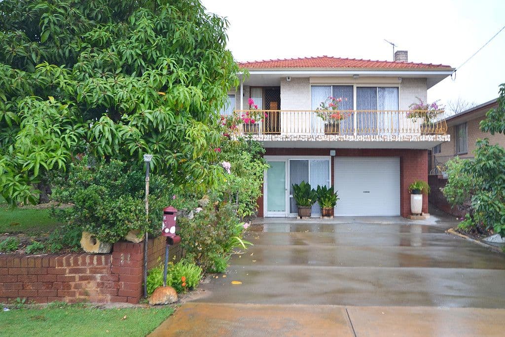 11 Emberson Road, MORLEY WA 6062, Morley - Thumbnail 2