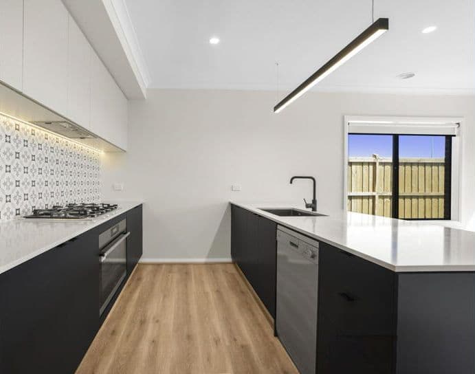 13 Farmington Road, Wyndham Vale VIC 3024, Wyndham Vale - Thumbnail 3