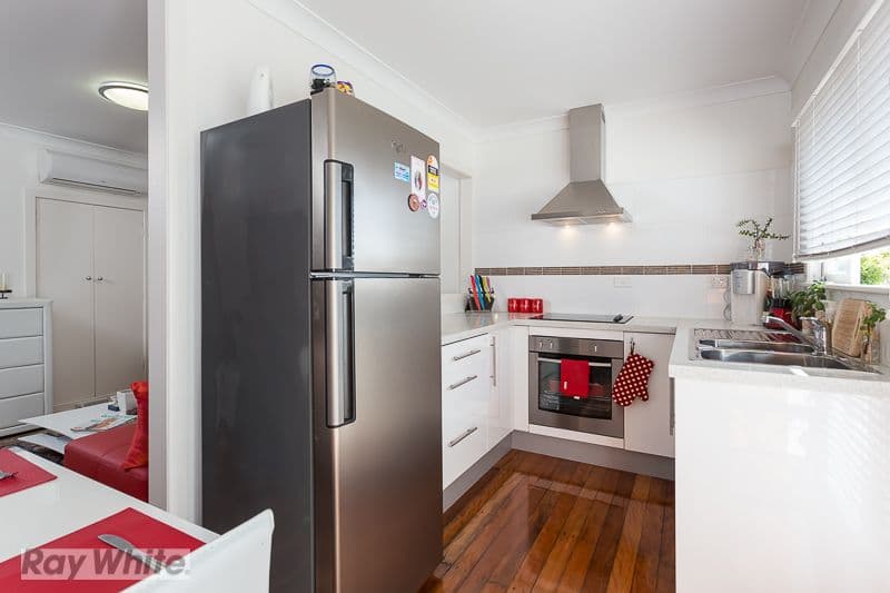 11 Henry Street, Greenslopes QLD 4120, Greenslopes - Thumbnail 3