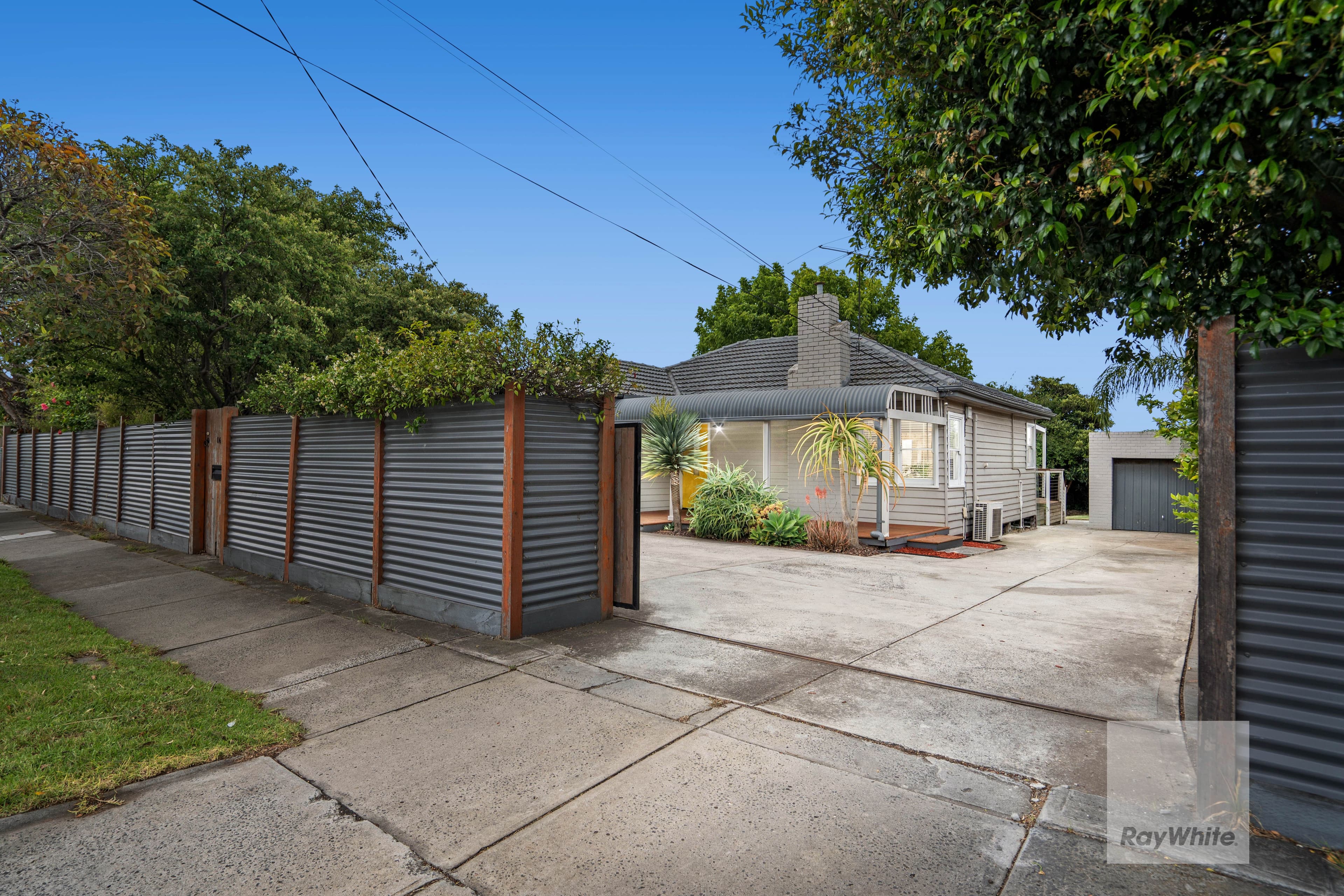 14 Military Road, Avondale Heights VIC 3034, Avondale Heights - Thumbnail 2