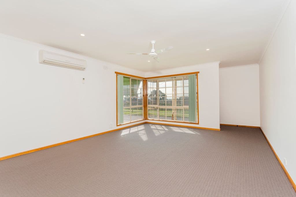 6 Piccadilly Close, BELL POST HILL VIC 3215, Bell Post Hill - Thumbnail 5
