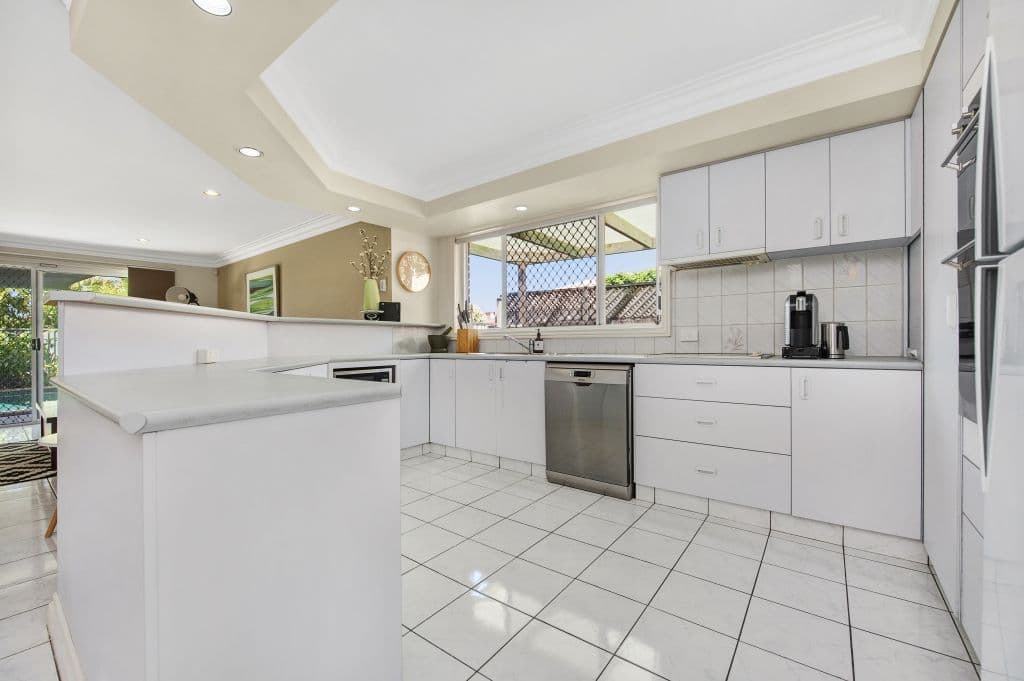 98 Caloola Drive, Tweed Heads - Thumbnail 6