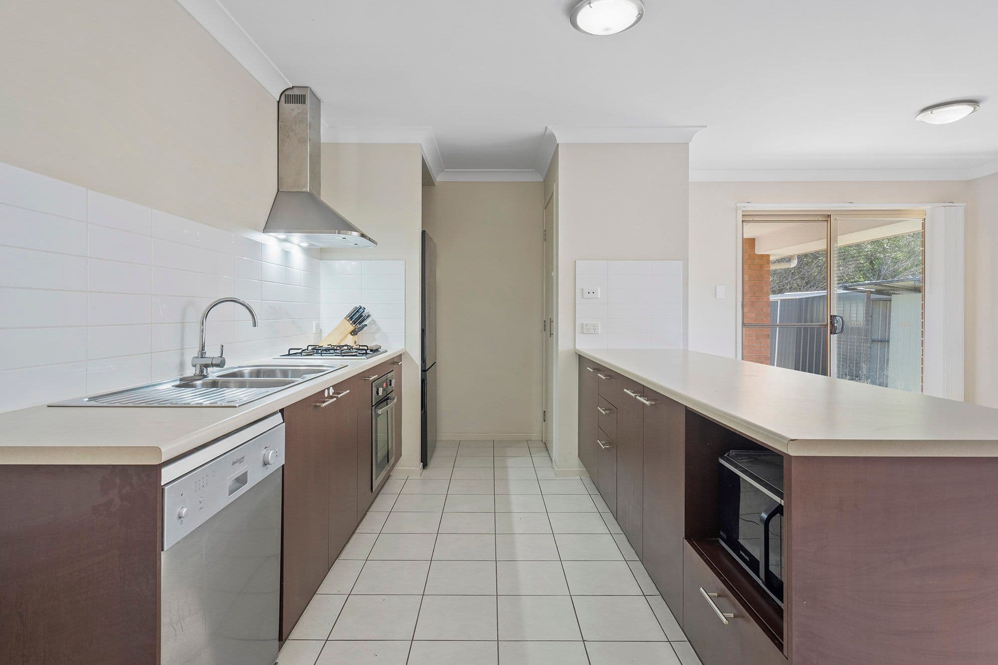 4 Honeywood Drive, Fernvale QLD 4306, Fernvale - Thumbnail 3