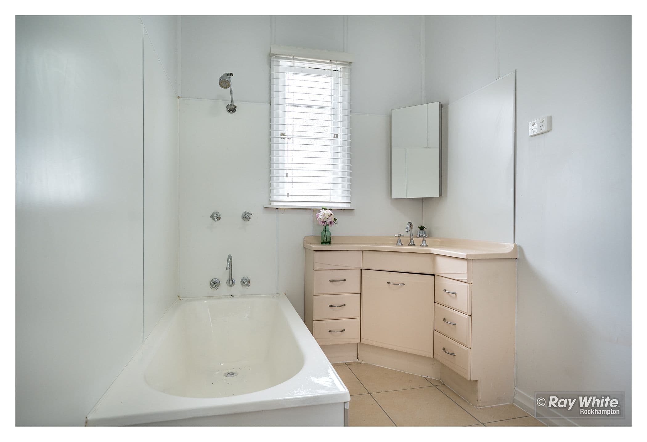 27 Cowap Street, Park Avenue QLD 4701, Park Avenue - Thumbnail 6