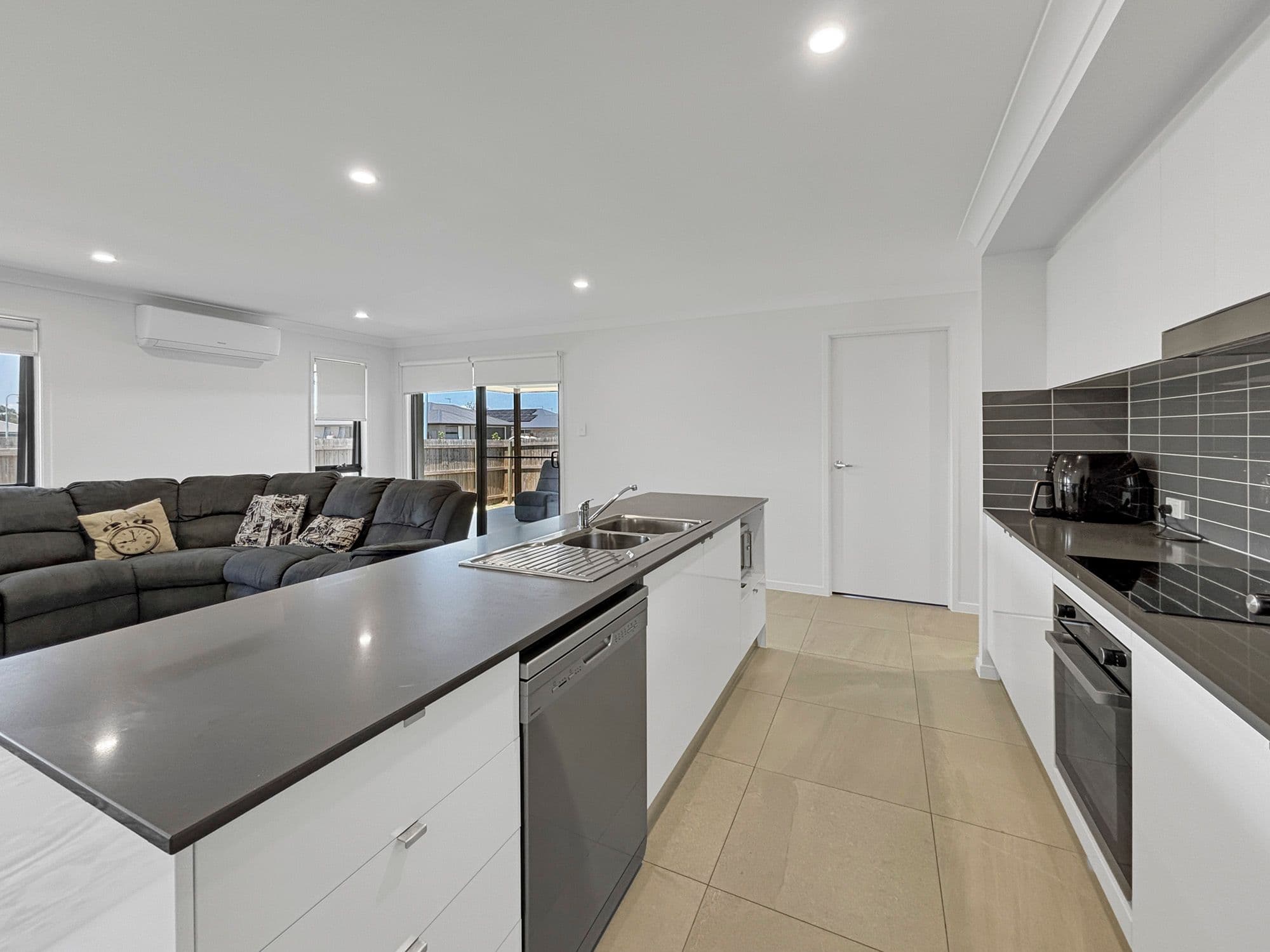 2 Fyfe Street, Walloon QLD 4306, Walloon - Thumbnail 7