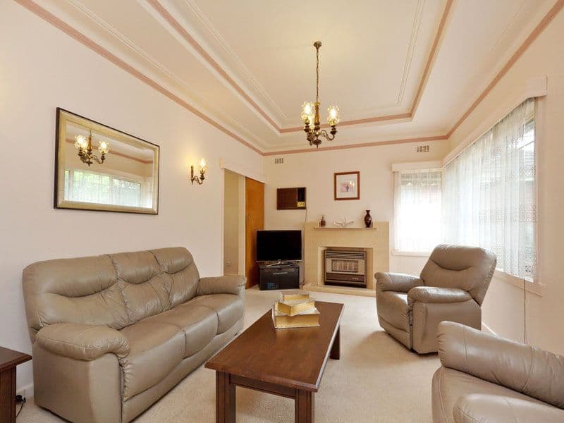 40 Abbin Avenue, BENTLEIGH EAST VIC 3165, Bentleigh East - Thumbnail 2