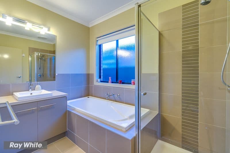 32 Garden view Drive, Tarneit VIC 3029, Tarneit - Thumbnail 6