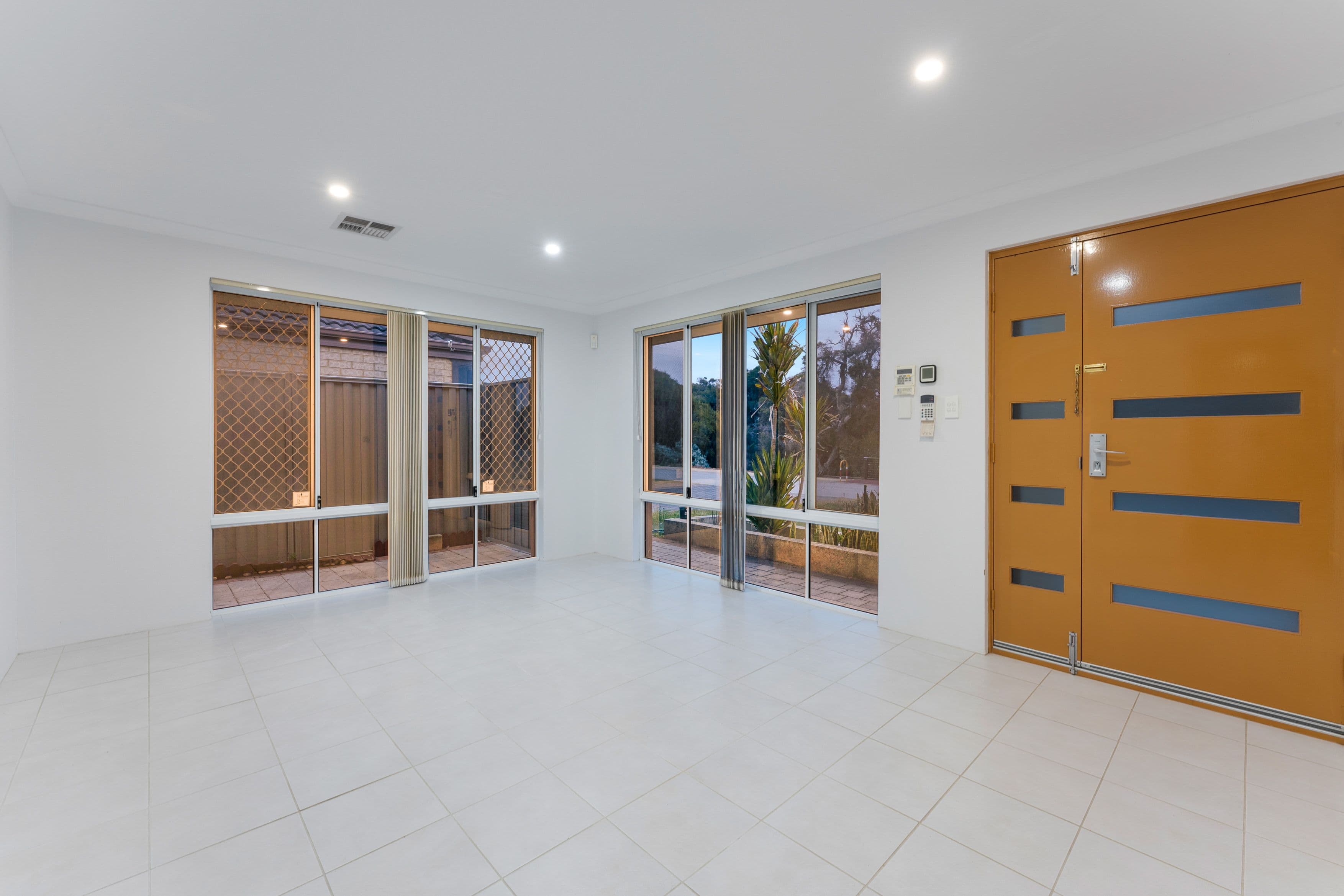 8 Bedbrook Avenue, Piara Waters WA 6112, Piara Waters - Thumbnail 2