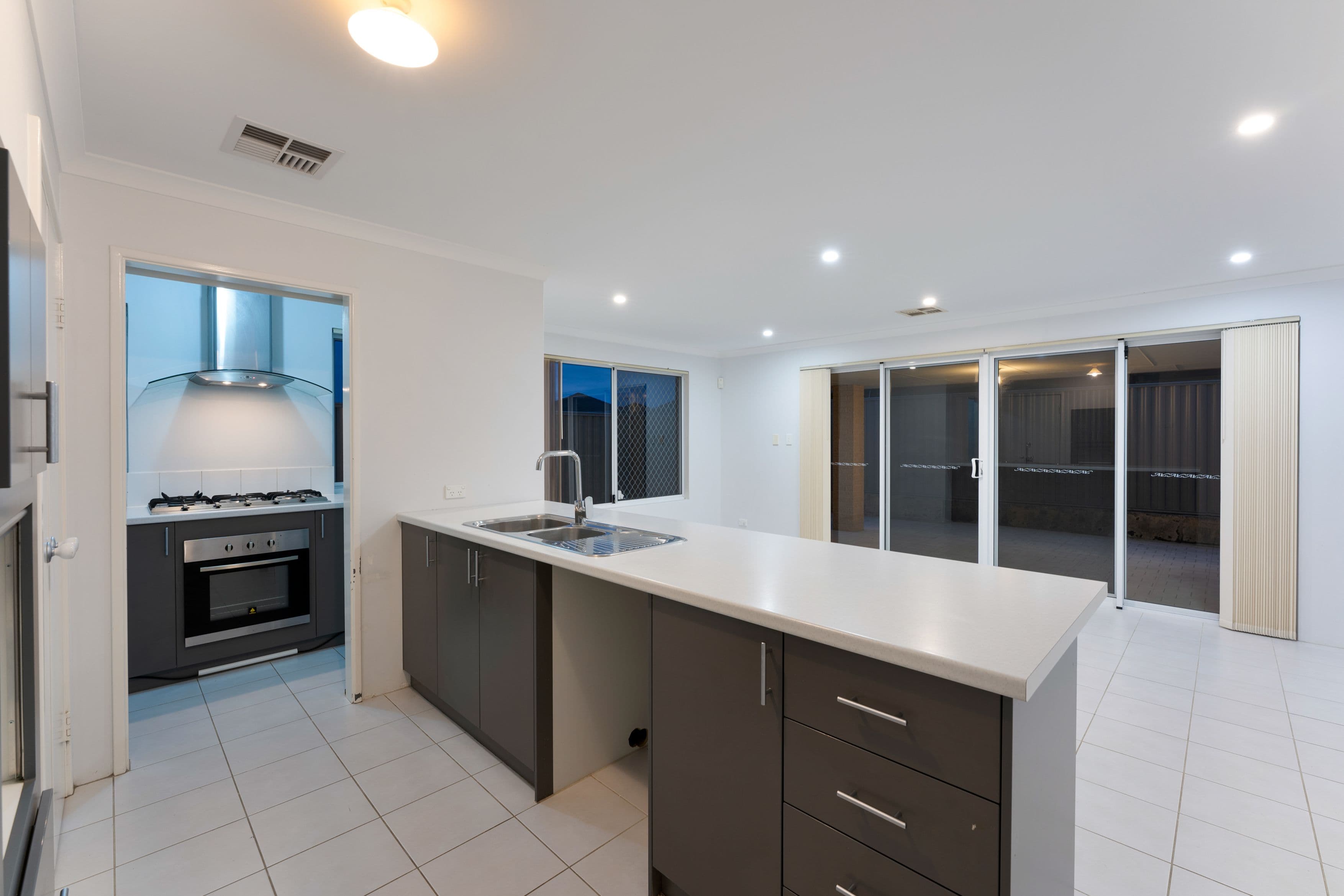 8 Bedbrook Avenue, Piara Waters WA 6112, Piara Waters - Thumbnail 7