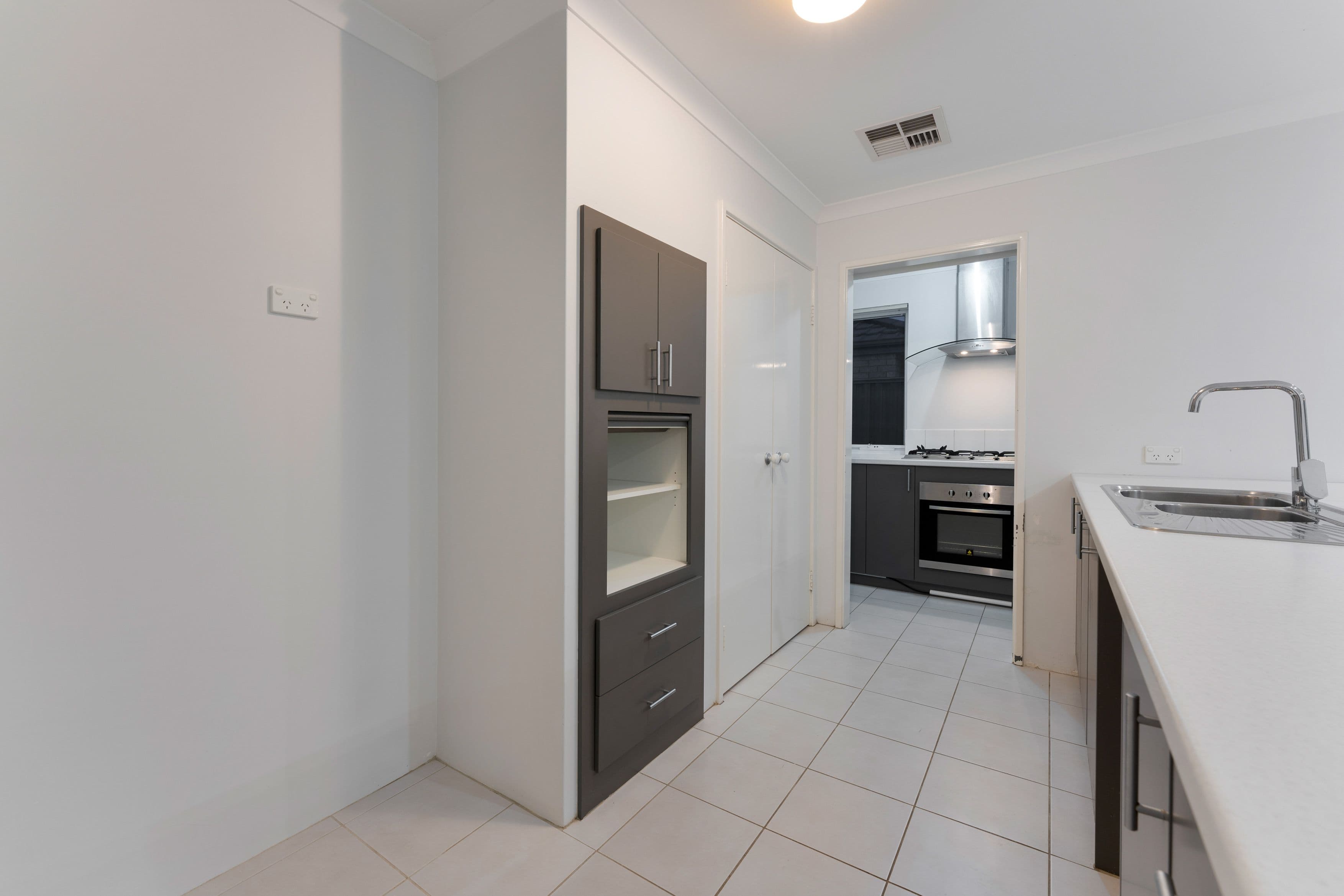 8 Bedbrook Avenue, Piara Waters WA 6112, Piara Waters - Thumbnail 8