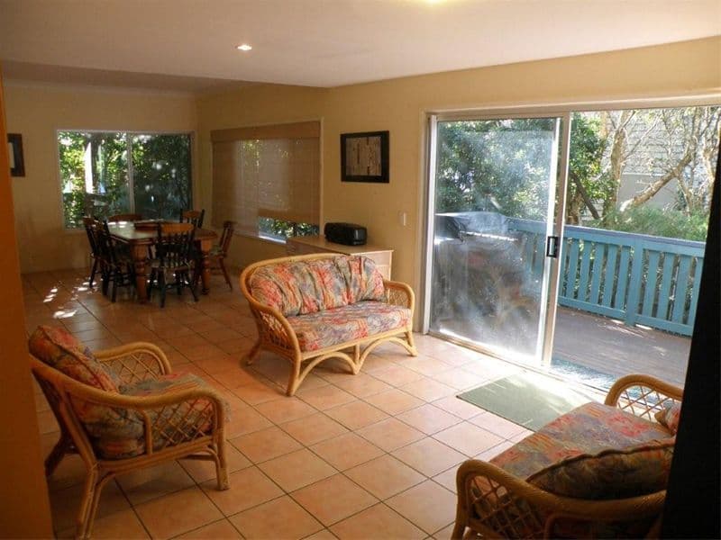 92 Mooloomba Road, POINT LOOKOUT QLD 4183, Point Lookout - Thumbnail 4