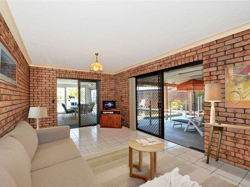 16 Daru Avenue, Runaway Bay QLD 4216, Runaway Bay - Thumbnail 4