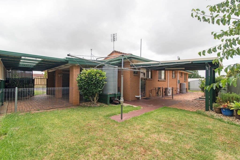 1 Nugent Crescent, Wilsonton QLD 4350, Wilsonton - Thumbnail 8
