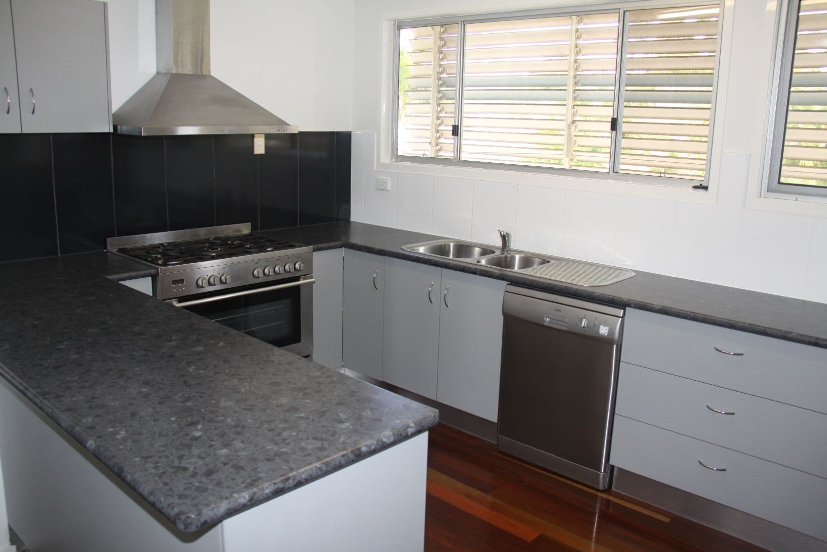 3 Tingira Close, Boyne Island QLD 4680, Boyne Island - Thumbnail 7