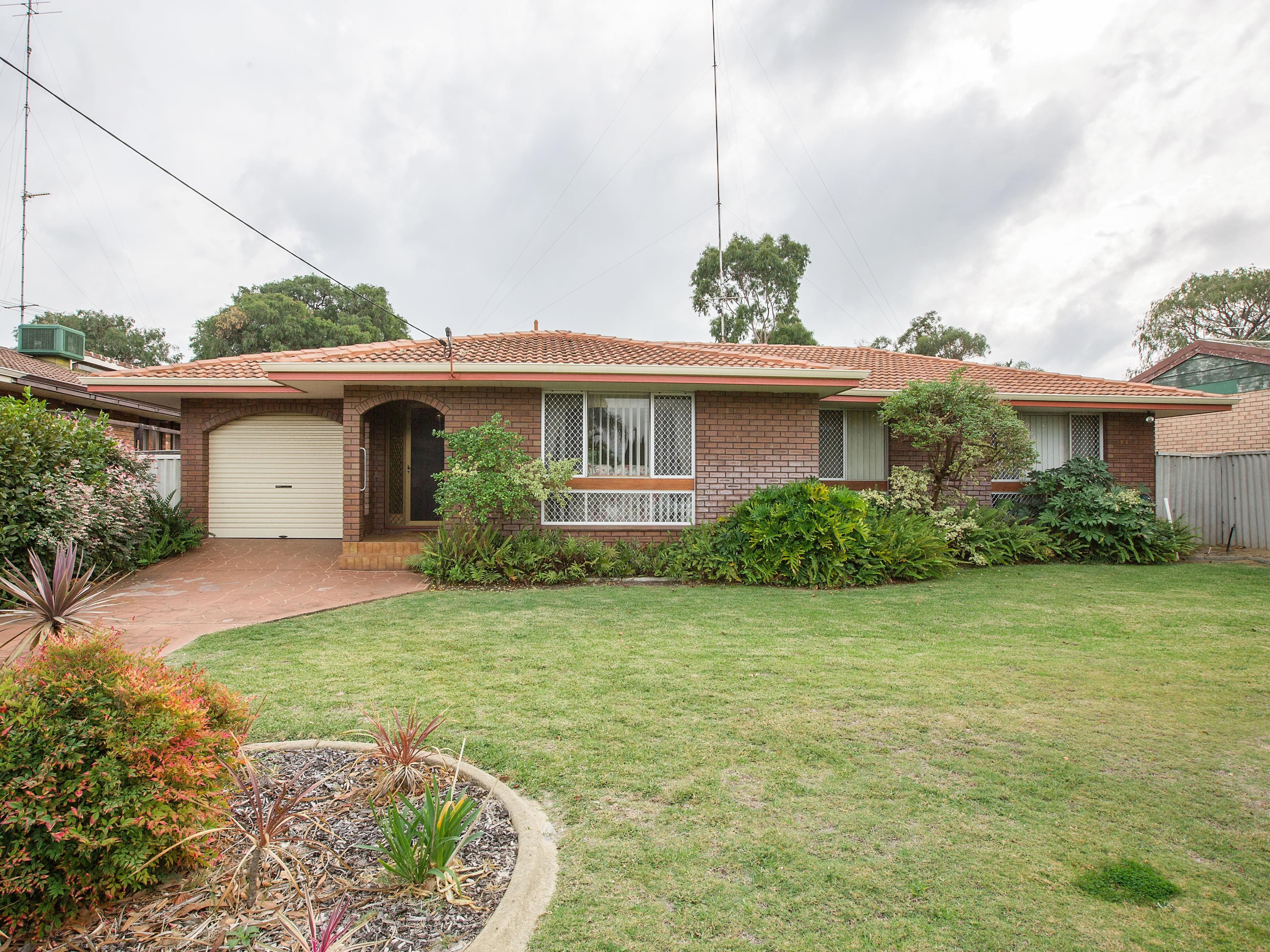 112 Hamilton Road, Eaton WA 6232, Eaton - Thumbnail 2