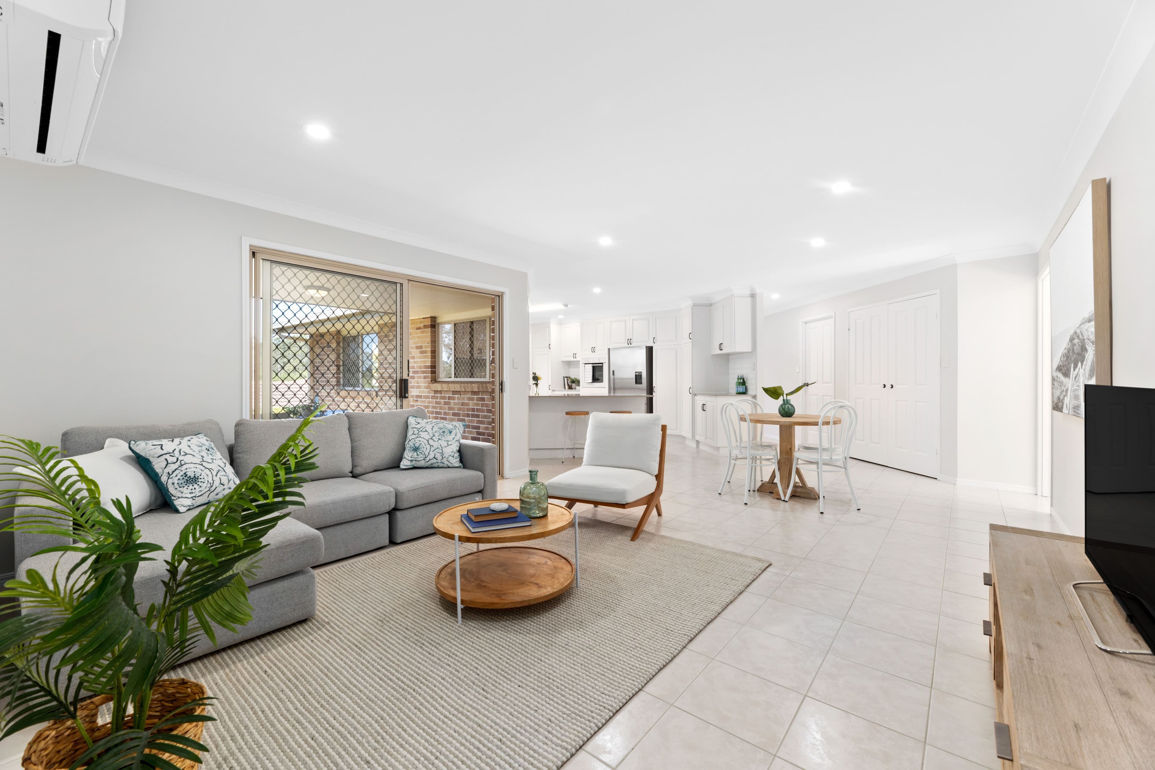 17 Lynford Place, Bridgeman Downs QLD 4035, Bridgeman Downs - Image 1