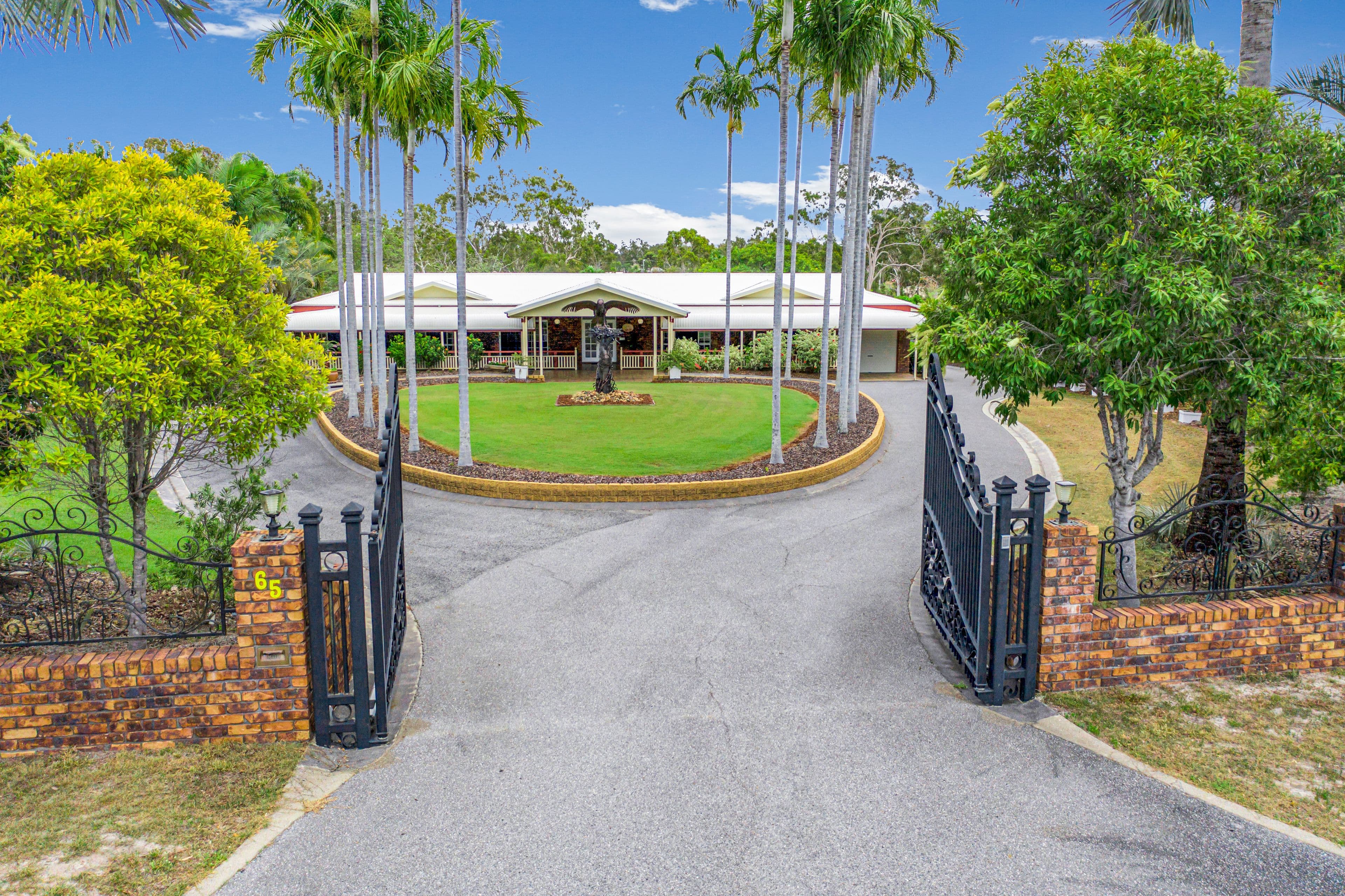 65 Silverton Drive, Tannum Sands QLD 4680, Tannum Sands - Thumbnail 2