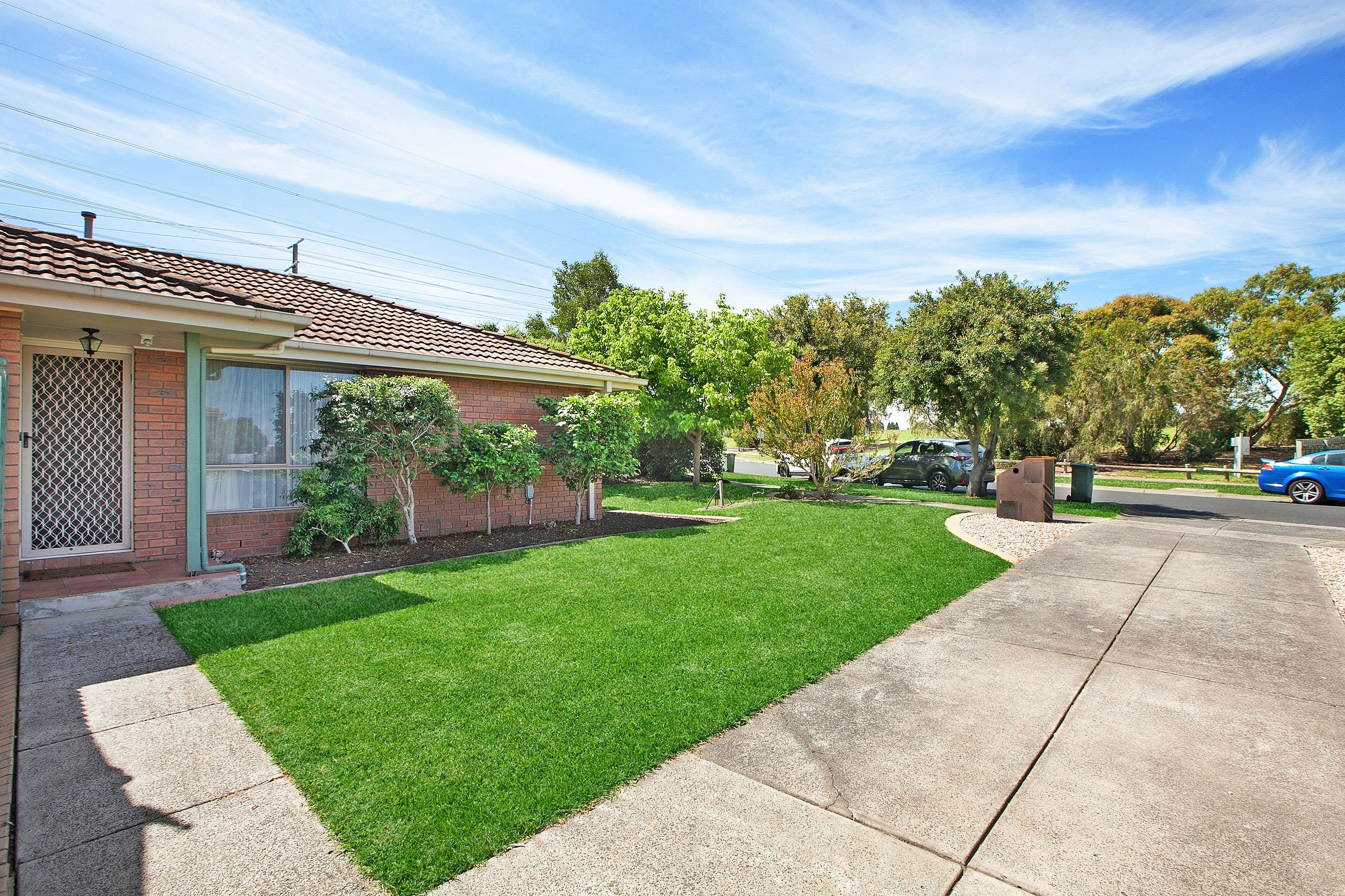 17 Grenda Drive, Mill Park VIC 3082, Mill Park - Thumbnail 2