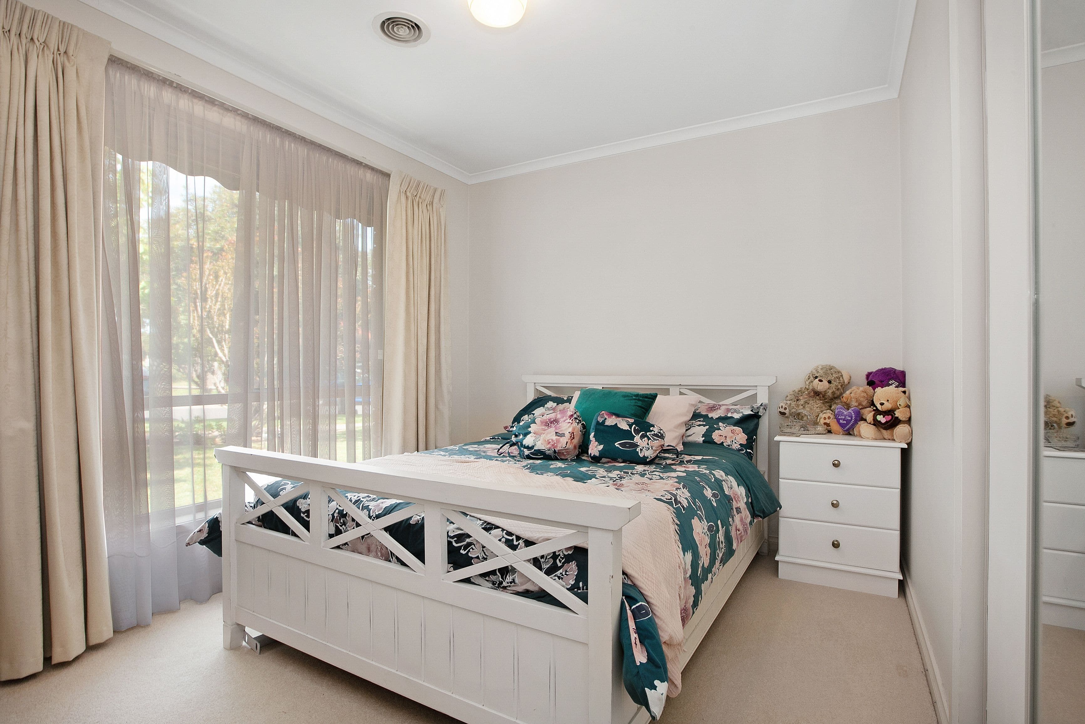 17 Grenda Drive, Mill Park VIC 3082, Mill Park - Thumbnail 7
