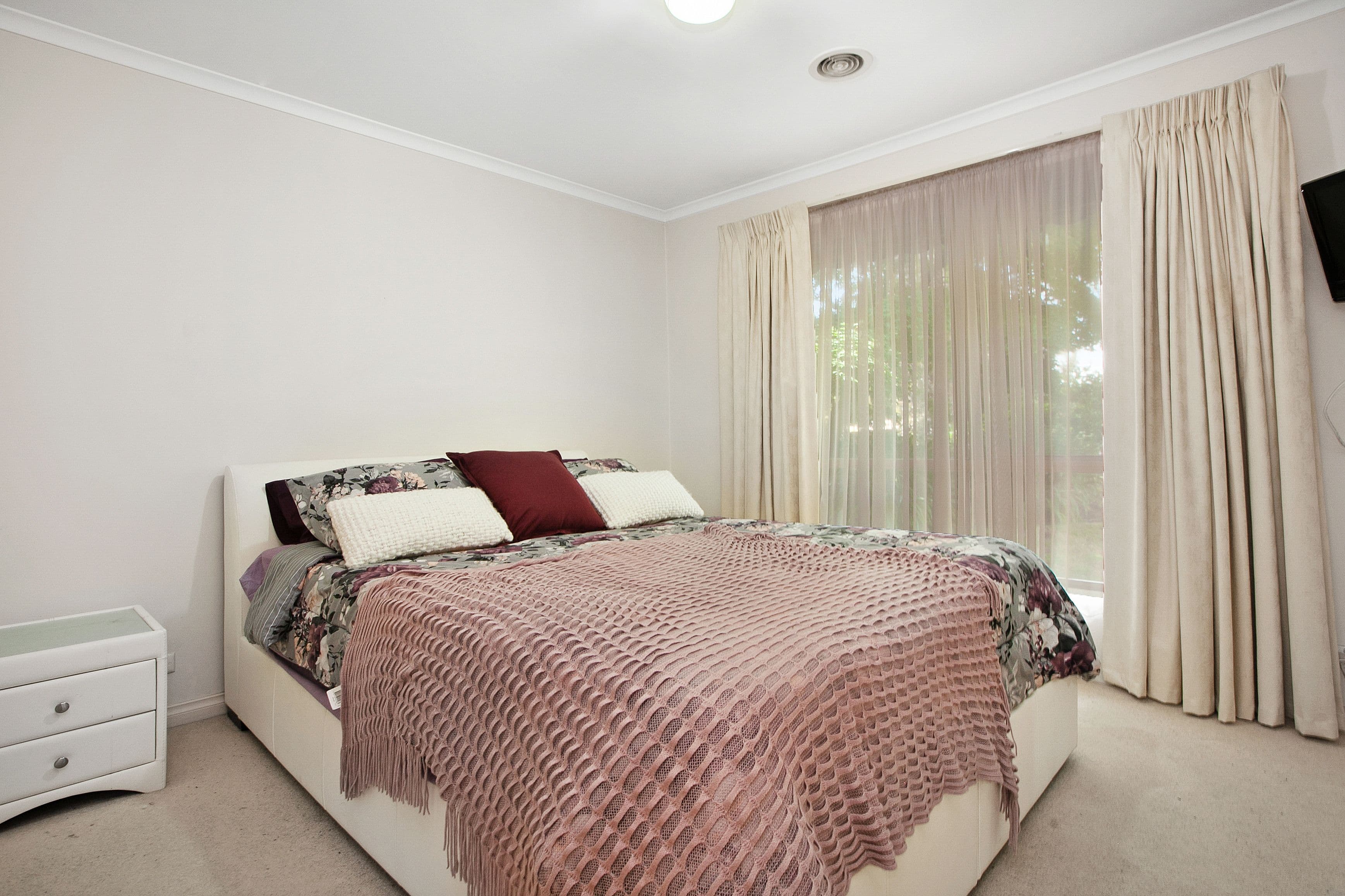 17 Grenda Drive, Mill Park VIC 3082, Mill Park - Thumbnail 8