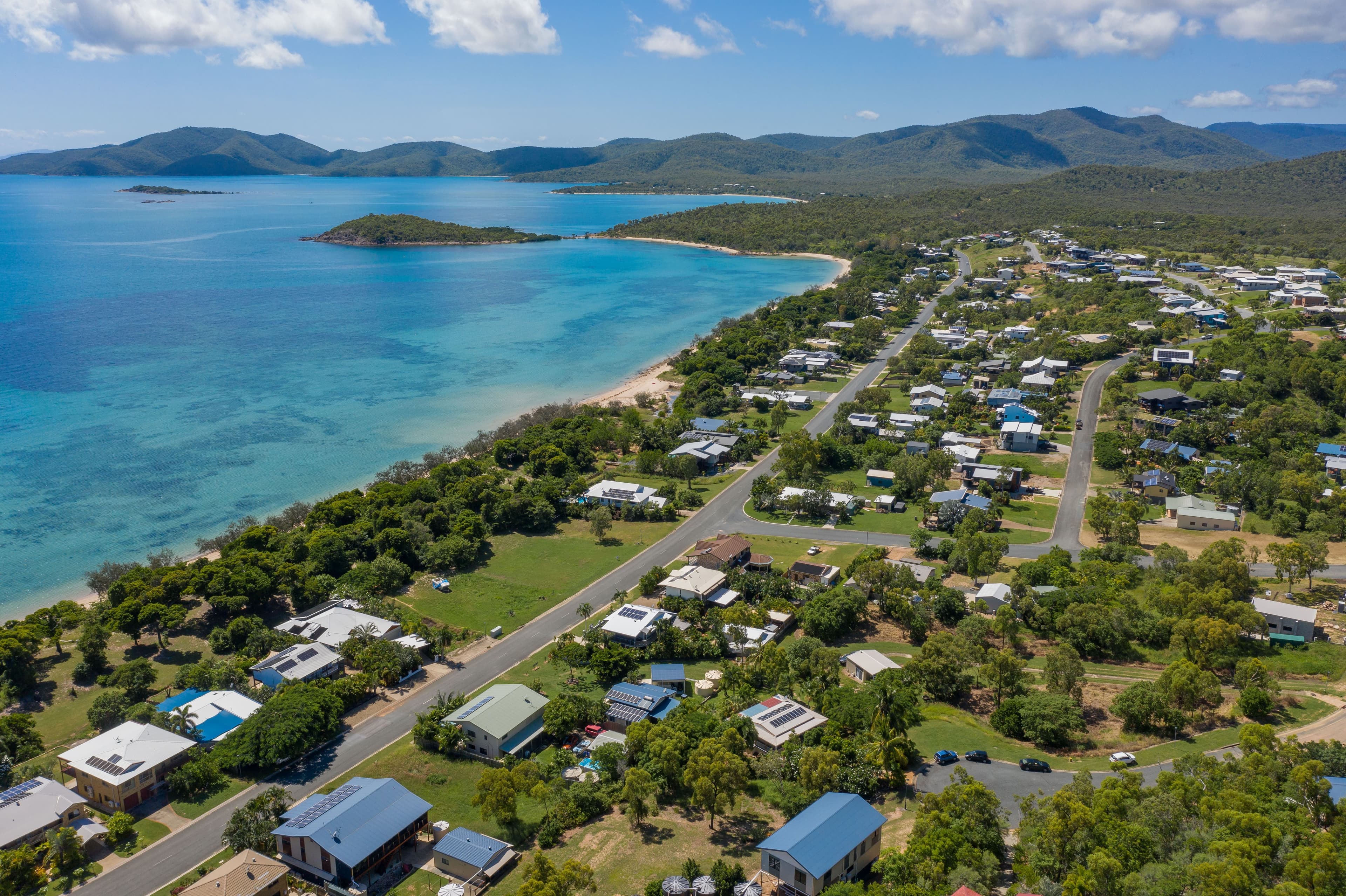 3 Rattray Avenue, Hideaway Bay QLD 4800, Hideaway Bay - Thumbnail 4