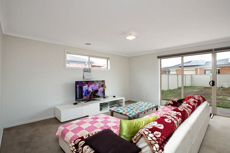 12 Red Fox Boulevard, BROOKFIELD VIC 3338, Brookfield - Thumbnail 4