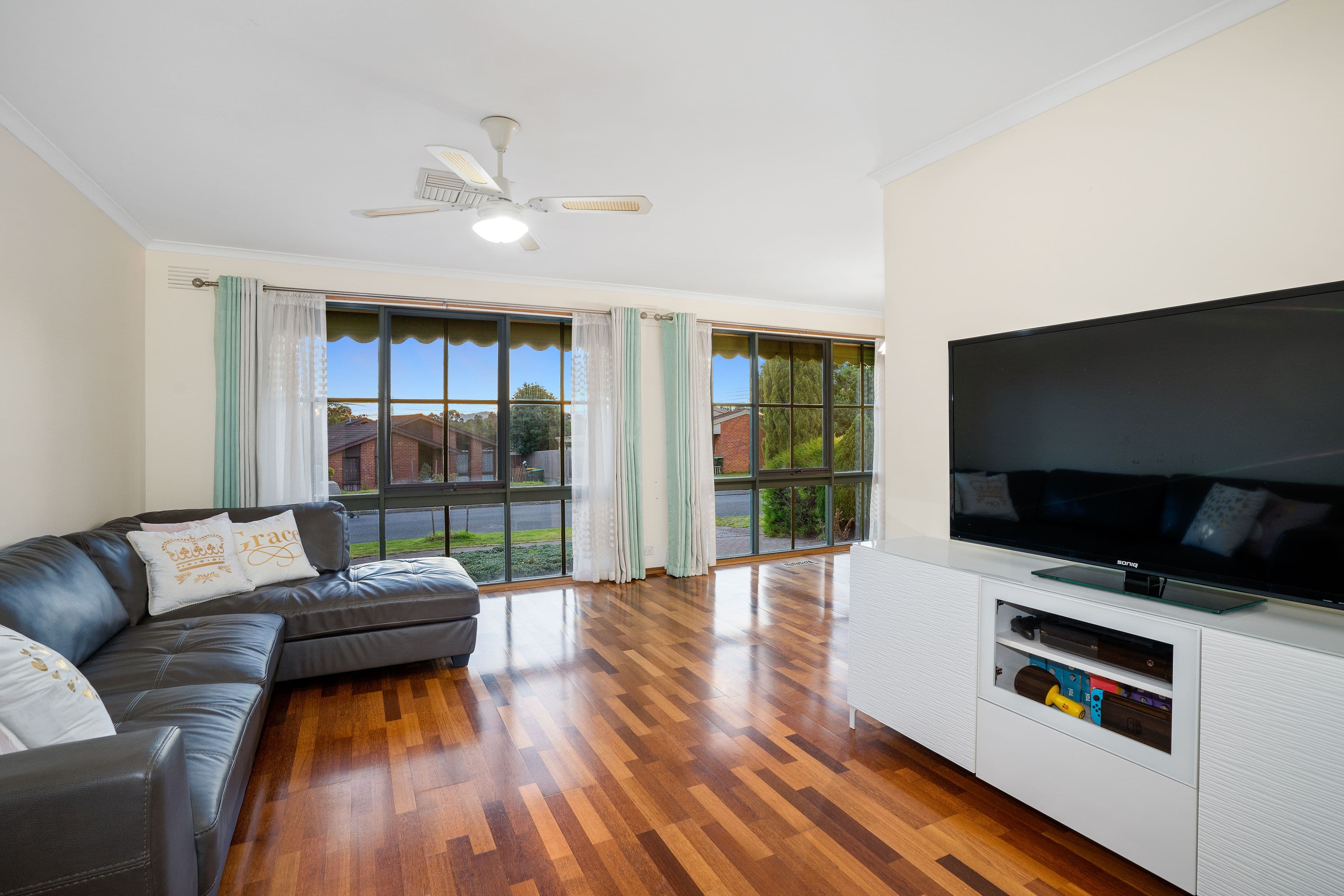 3 Matthews Court, Mill Park VIC 3082, Mill Park - Thumbnail 3