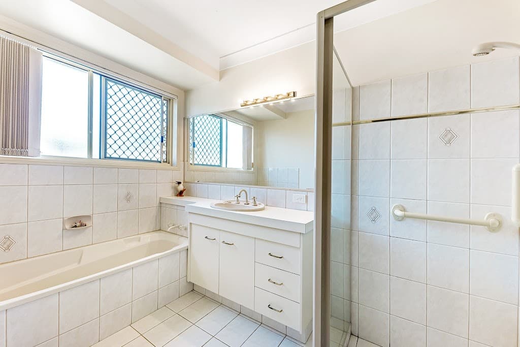 40 Chippendale Crescent, Currumbin Waters, QLD, 4223, Currumbin Waters - Thumbnail 2