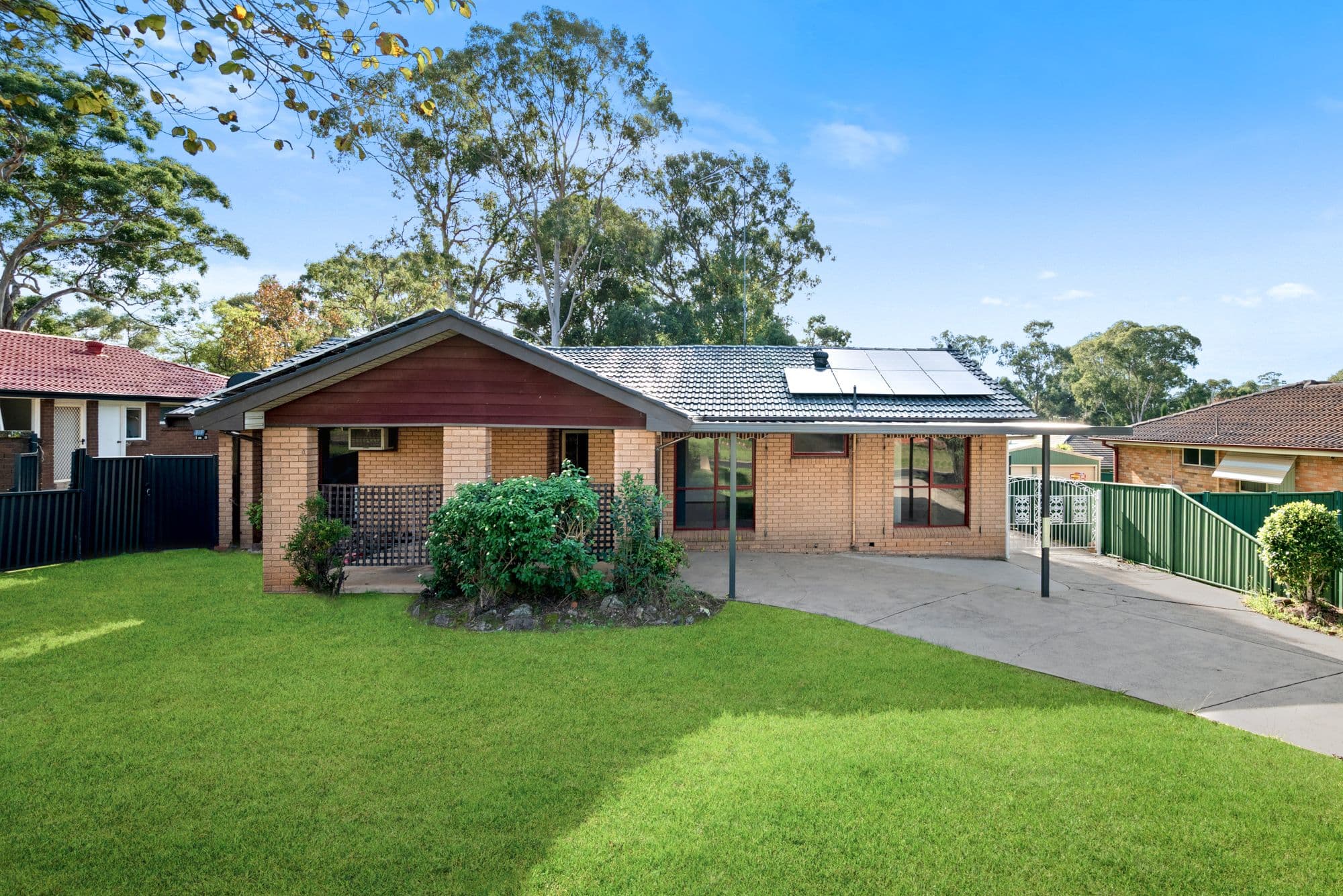 4 Sandra Place, Ingleburn NSW 2565, Ingleburn - Image 1