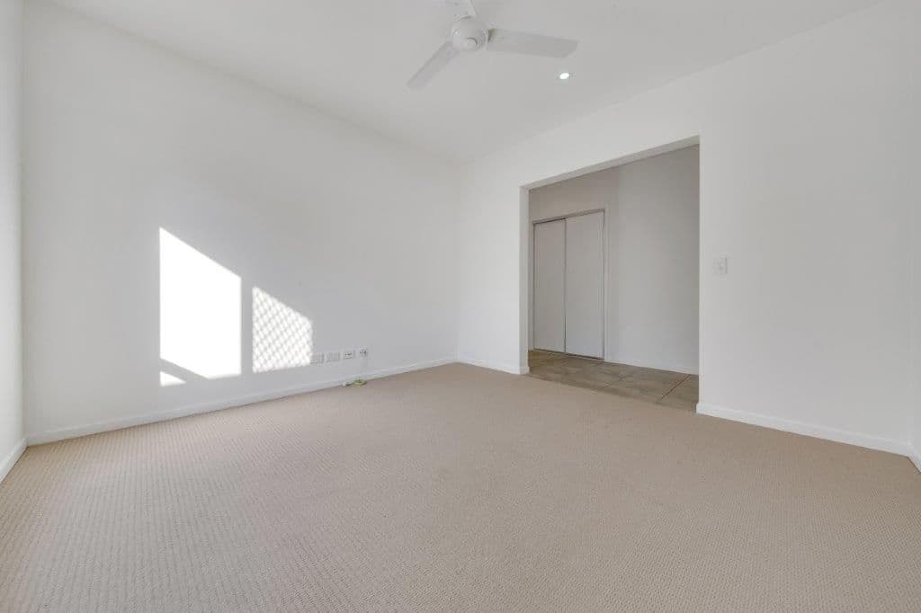 4 Florey Place, Kirkwood QLD 4680, Kirkwood - Thumbnail 7